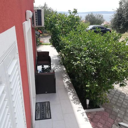 Modern Apartment Near Split & Trogir Kastela Exterior photo